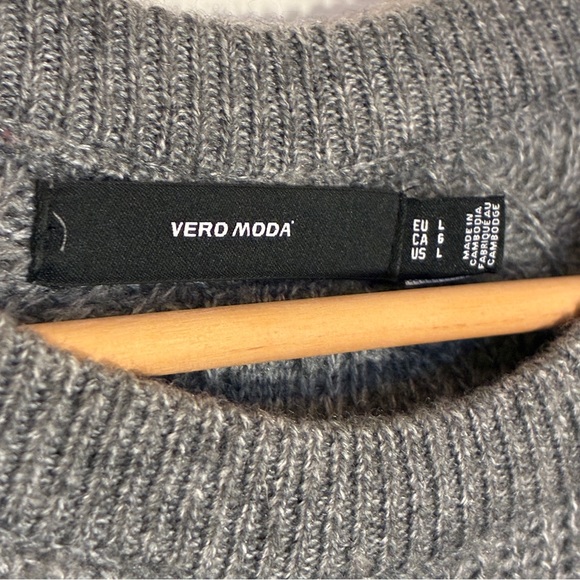 Vero Moda Gray Cable Knit Sweater - Women’s Large - Picture 5 of 7